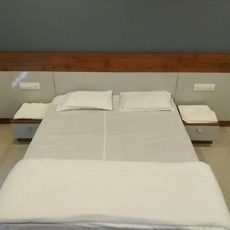 Himani Heritage Resorts, Formerly Camp Nishani Holidays Madikeri Exterior foto