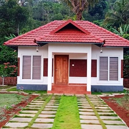 Himani Heritage Resorts, Formerly Camp Nishani Holidays Madikeri Exterior foto